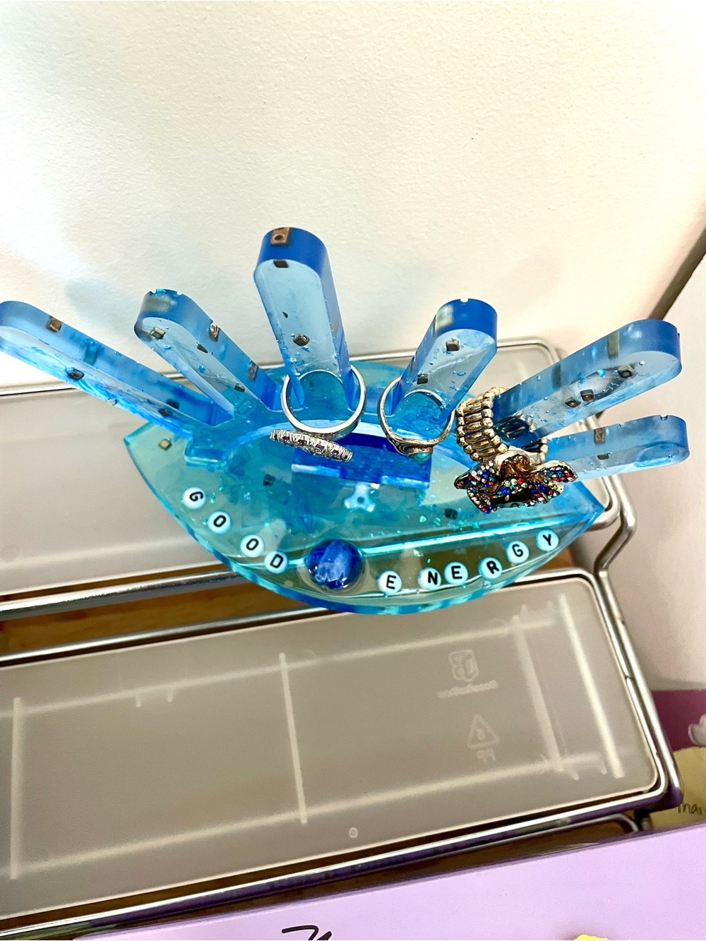 Blue Resin 'Good Energy' Evil Eye Jewelry Display - Picture 4 of 4